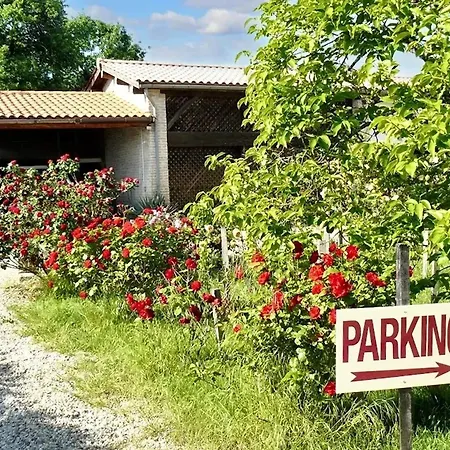 Charmante A Avec Piscine Privee Et Jardin Villa *