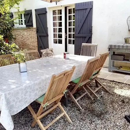 Villa Charmante A Avec Piscine Privee Et Jardin