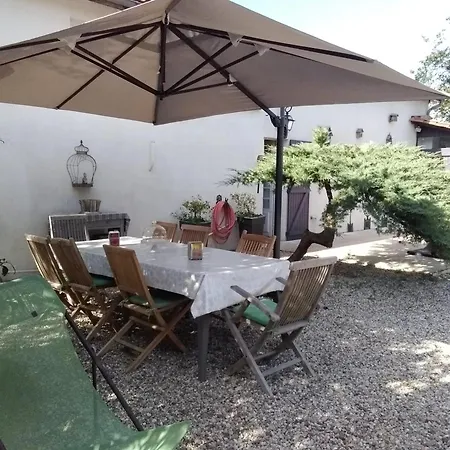 Villa Charmante A Avec Piscine Privee Et Jardin Arsac