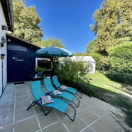 Charmante A Avec Piscine Privee Et Jardin Villa *