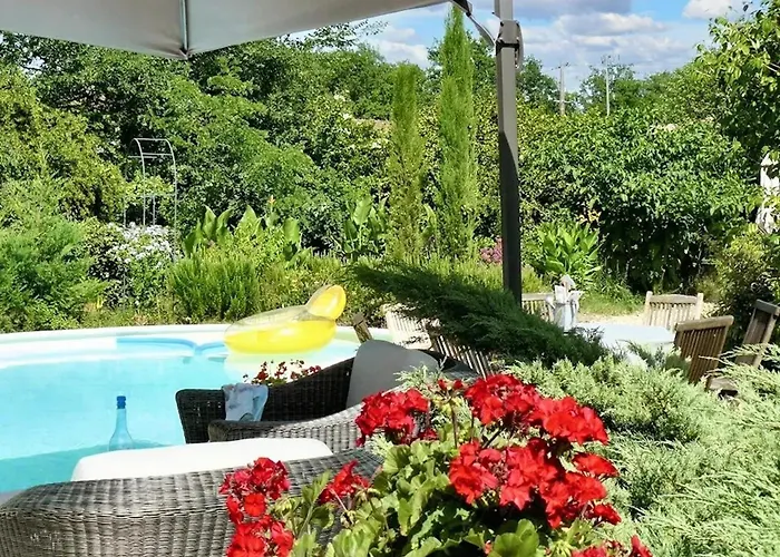 Charmante A Avec Piscine Privee Et Jardin Arsac